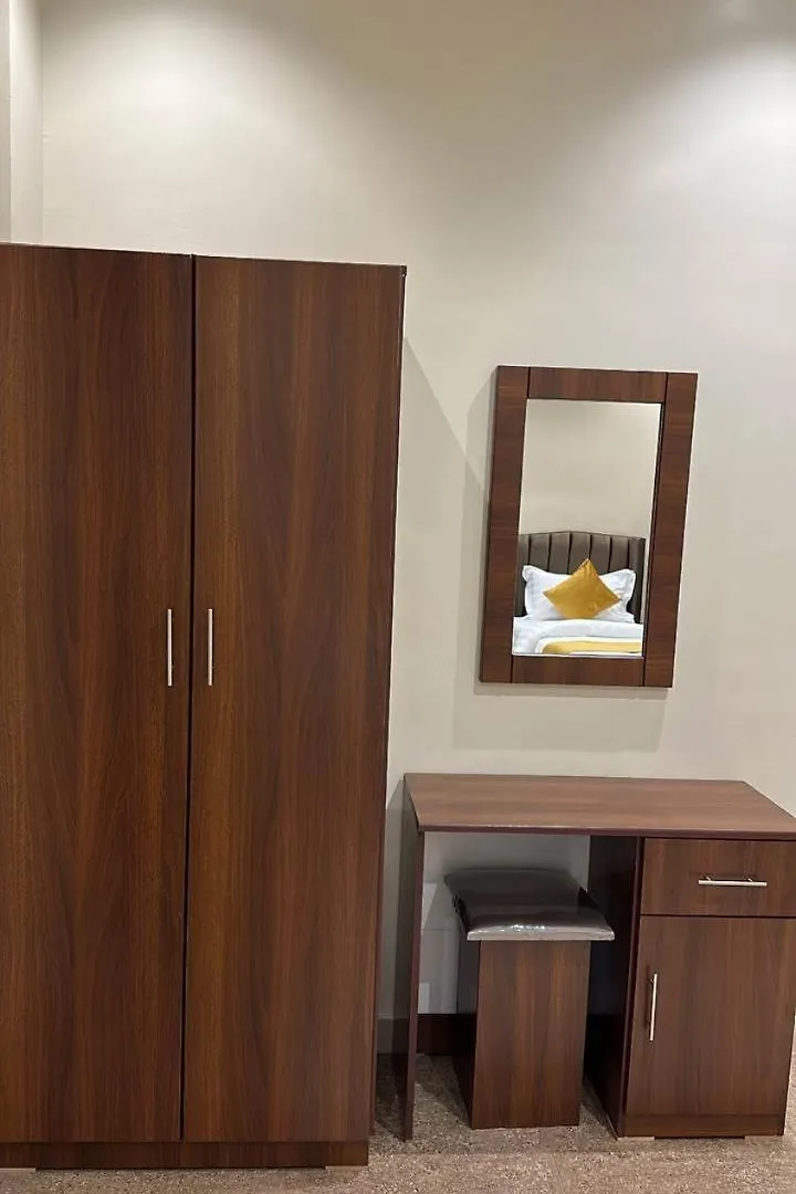 فلور الخليجية للشقق المخدومة Flowersuite1 Dammam 0*,